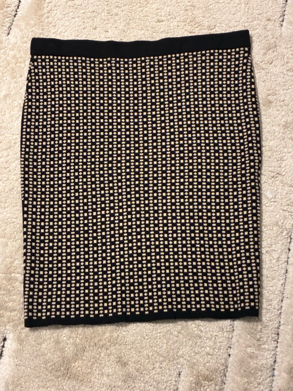 Max Studio Black & Cream Textured Pencil Skirt
